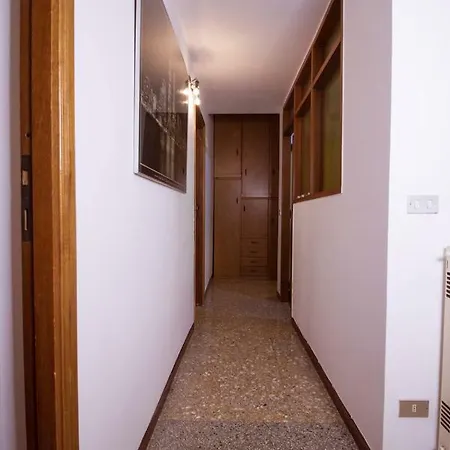 Int. 2 Apartamento