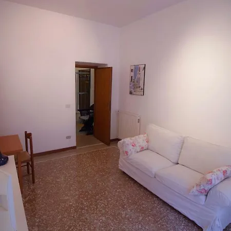 Int. 2 Apartamento Roma