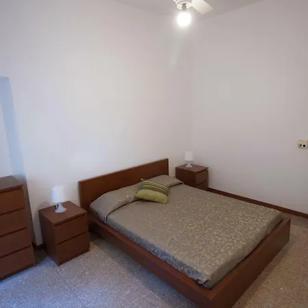 Int. 2 Apartamento Roma